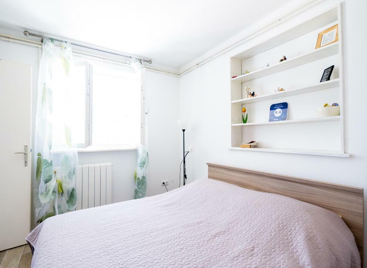 Laura Apartament *