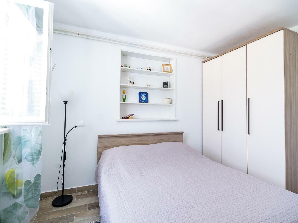 Laura Apartment